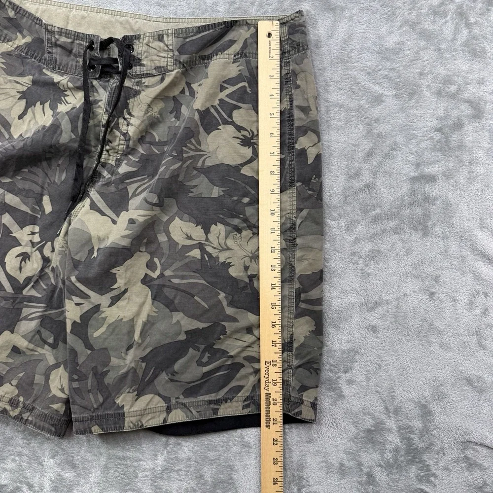 Vintage Crazy Shirts Men's Boardshorts Size 36 Tropical Camo Swim Trunks